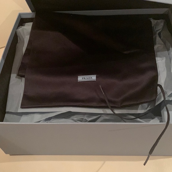 Prada shoes - Picture 9 of 13